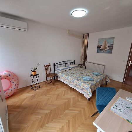 Apartment Mangus Сплит Екстериор снимка