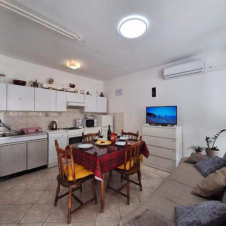 Apartment Mangus Сплит Екстериор снимка